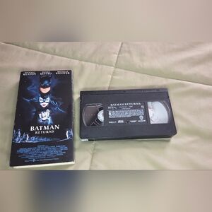 Vintage Batman Returns VHS (1992) – Michael Keaton, Michelle Pfeiffer
